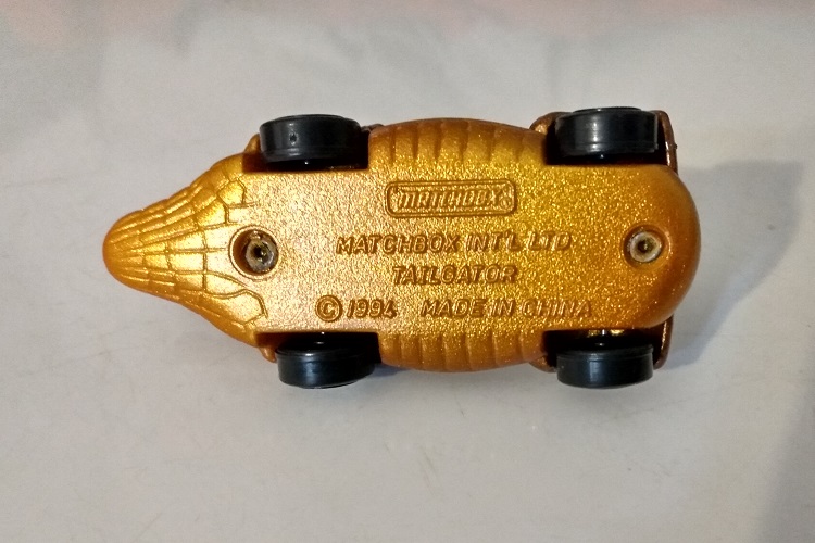 GOLD TAILGATOR BOTTOM VIEW