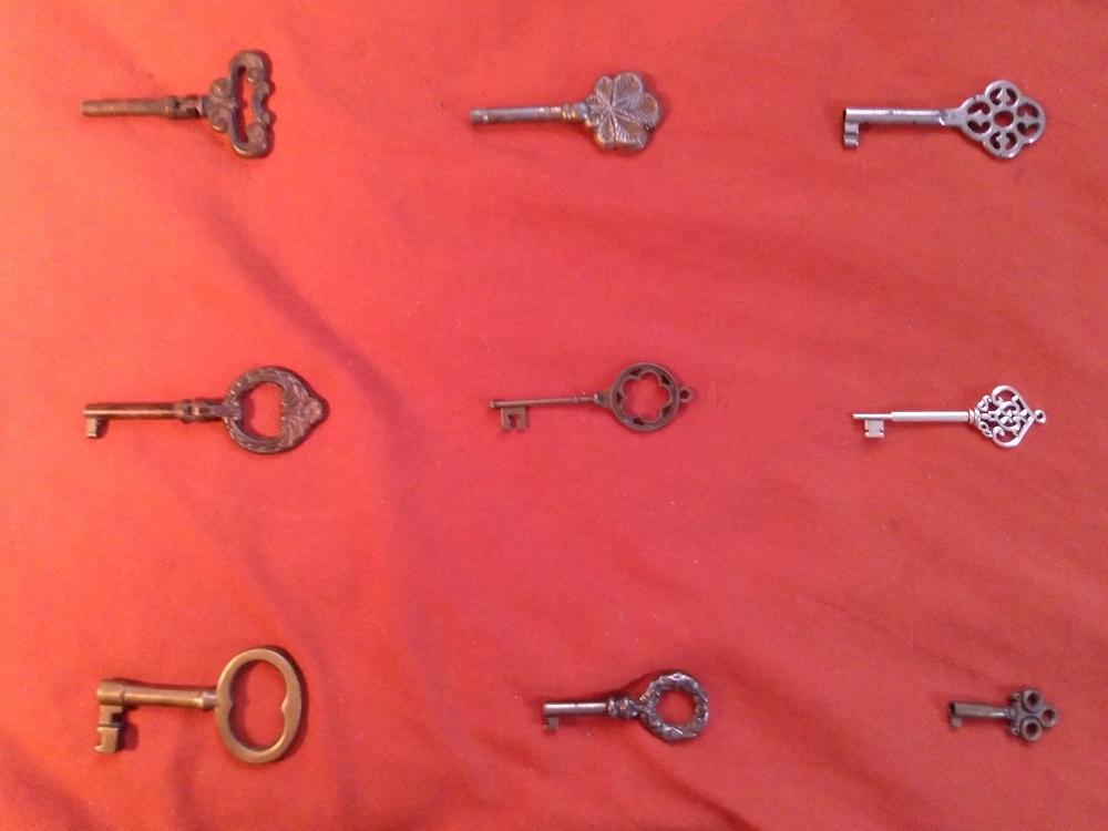 SKELETON KEY SQUARE 04