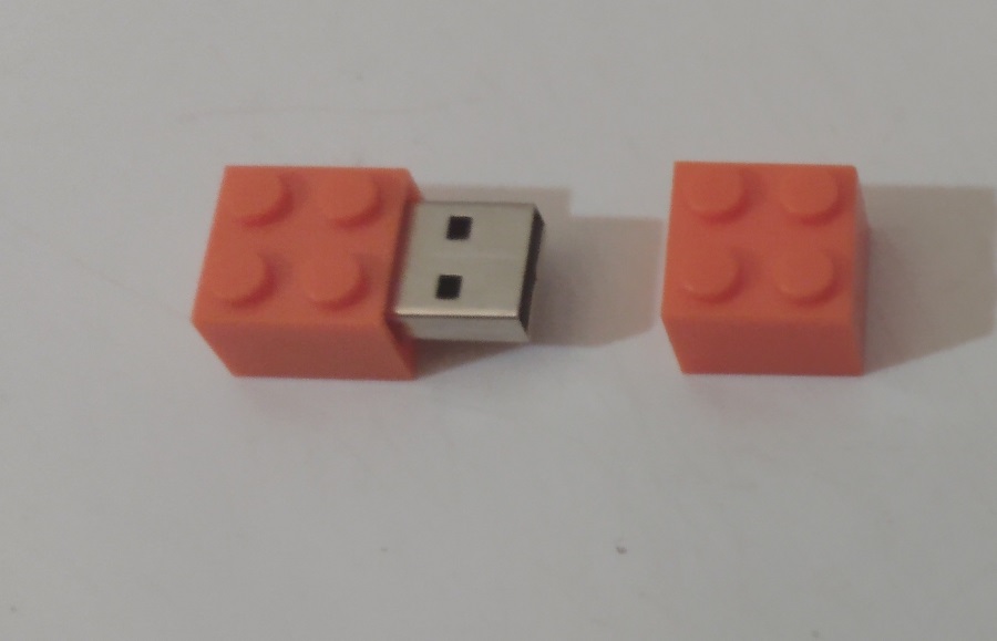 BRICK USB