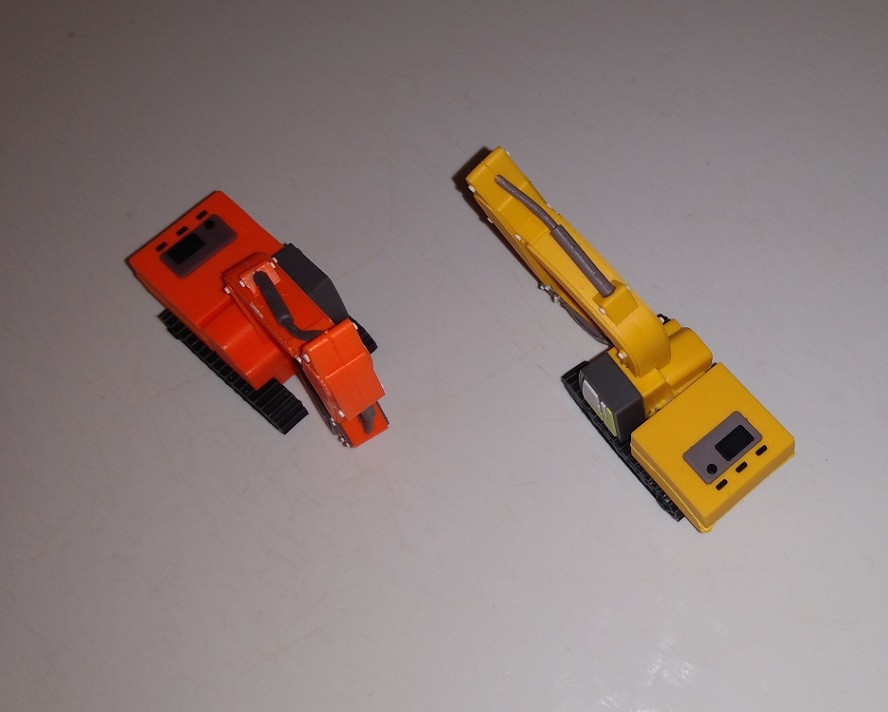 ORANGE AND YELLOW CRANE USB